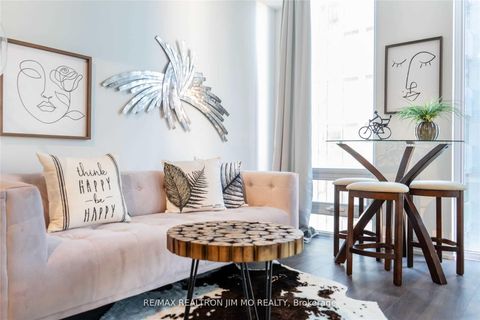 Photo 7 at 706 - 28 Wellesley Street E, Yonge Corridor, Toronto