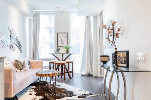 Photo 14 at 706 - 28 Wellesley Street E, Yonge Corridor, Toronto
