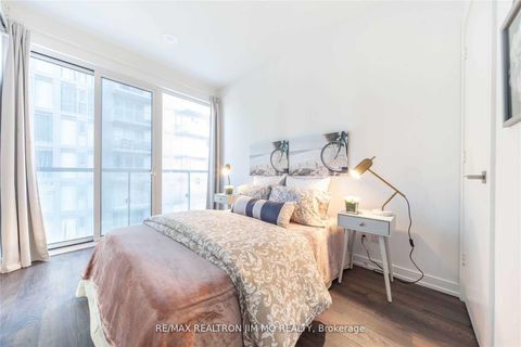 Photo 16 at 706 - 28 Wellesley Street E, Yonge Corridor, Toronto