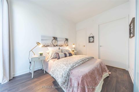 Photo 17 at 706 - 28 Wellesley Street E, Yonge Corridor, Toronto
