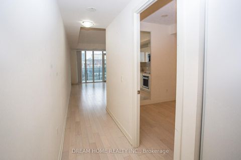 Photo 1 at 816 - 330 Richmond Street W, Waterfront Communities C1, Toronto