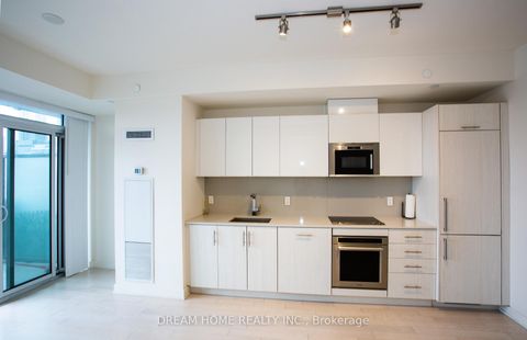Photo 7 at 816 - 330 Richmond Street W, Waterfront Communities C1, Toronto