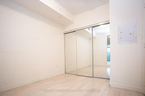 Photo 10 at 816 - 330 Richmond Street W, Waterfront Communities C1, Toronto