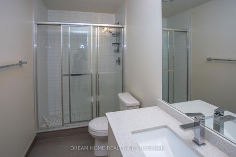 Photo 13 at 816 - 330 Richmond Street W, Waterfront Communities C1, Toronto