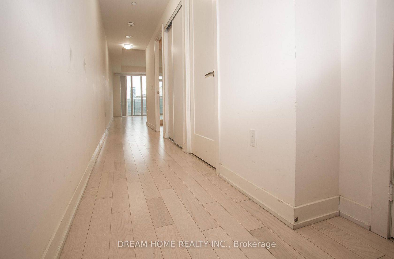 816 - 330 Richmond Street W, Waterfront Communities C1, Toronto photo number 2
