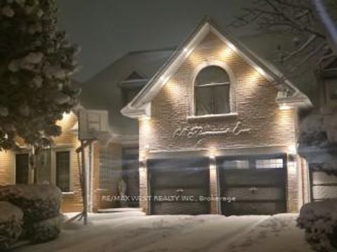 Photo 0 at 64 Kingmount Crescent, Bayview Hill, Richmond Hill