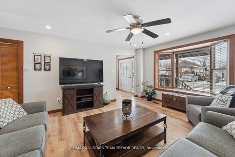 Photo 1 at 277 Parkway Avenue, Keswick South, Georgina