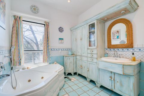 Photo 22 at 56 Poplar Plains Road, Casa Loma, Toronto