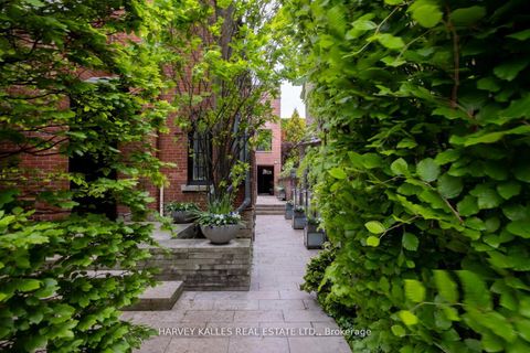 Photo 2 at 3 - 12 Macpherson Avenue, Annex, Toronto