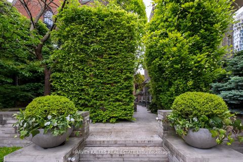 Photo 33 at 3 - 12 Macpherson Avenue, Annex, Toronto