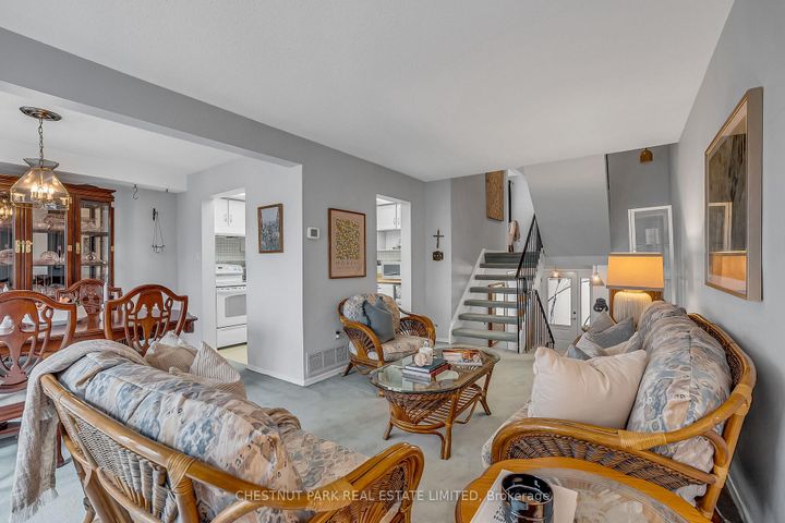 Photo 3 at 91 Bellefontaine Street, L'Amoreaux, Toronto