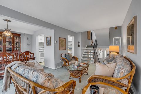 Photo 3 at 91 Bellefontaine Street, L'Amoreaux, Toronto