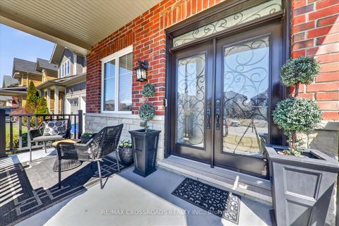 Photo 3 at 98 Britannia Avenue E, Windfields, Oshawa