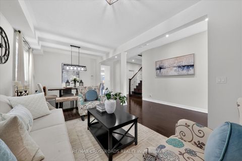 Photo 10 at 98 Britannia Avenue E, Windfields, Oshawa