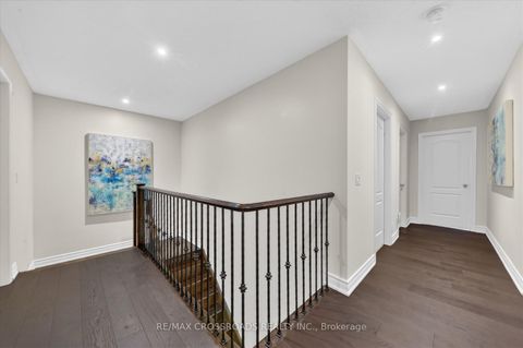 Photo 21 at 98 Britannia Avenue E, Windfields, Oshawa