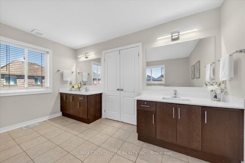 Photo 26 at 98 Britannia Avenue E, Windfields, Oshawa