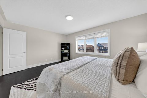 Photo 33 at 98 Britannia Avenue E, Windfields, Oshawa