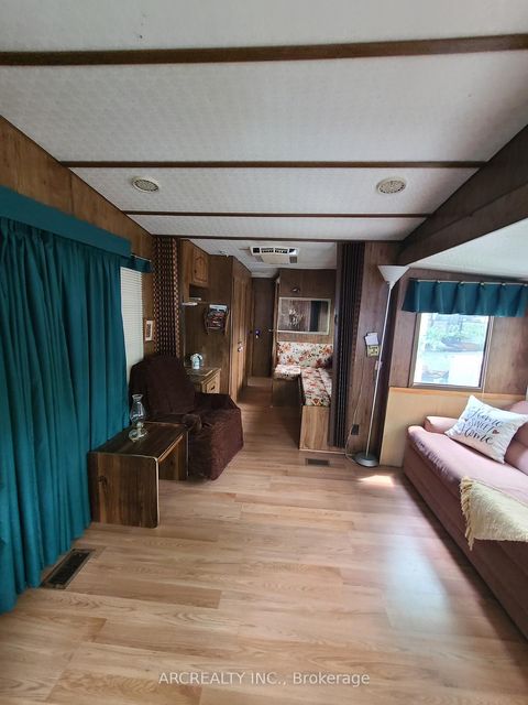 Photo 3 at 105 Horseshoe Circle, Pefferlaw, Georgina