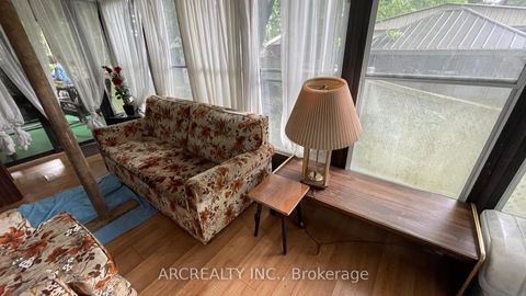 Photo 8 at 105 Horseshoe Circle, Pefferlaw, Georgina