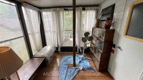 Photo 10 at 105 Horseshoe Circle, Pefferlaw, Georgina