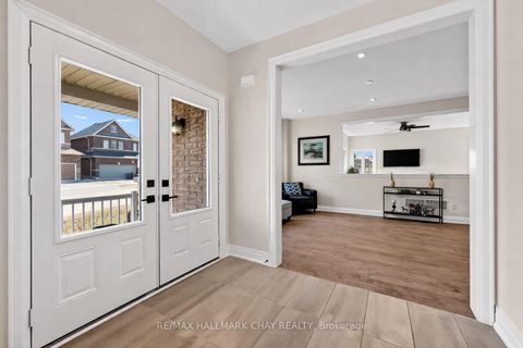 Photo 4 at 2 Cypress Point Street, Holly, Barrie