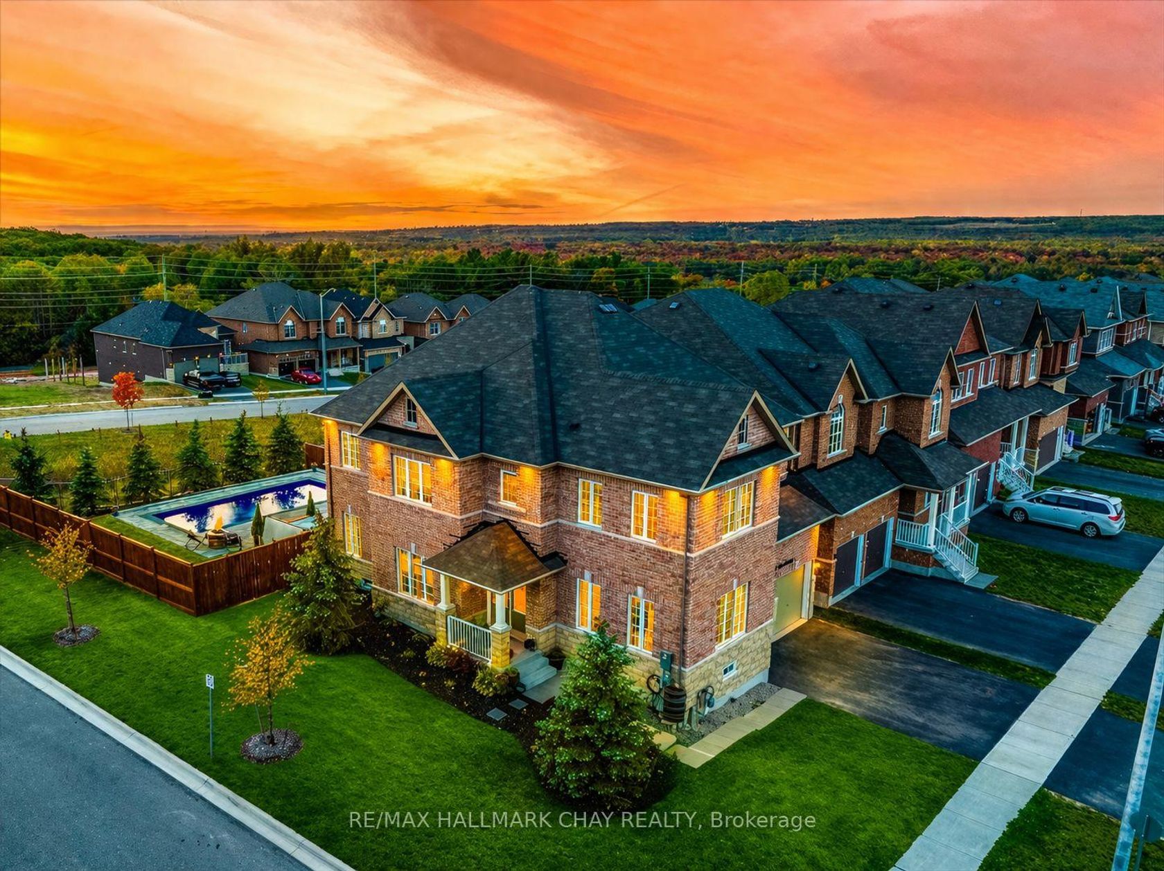 2 Cypress Point Street, Holly, Barrie photo 4