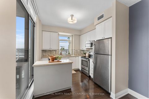 Photo 9 at 518 - 12 Woodstream Boulevard, Vaughan Grove, Vaughan