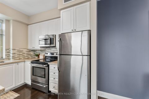 Photo 14 at 518 - 12 Woodstream Boulevard, Vaughan Grove, Vaughan