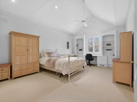 Photo 22 at 17 Bayview Ridge, York Mills, Toronto