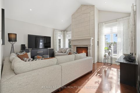 Photo 5 at 129 Country Club Drive, Rural King, King