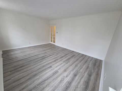 Photo 15 at 210 - 707 Eglinton Avenue W, Forest Hill South, Toronto