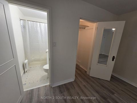 Photo 22 at 210 - 707 Eglinton Avenue W, Forest Hill South, Toronto