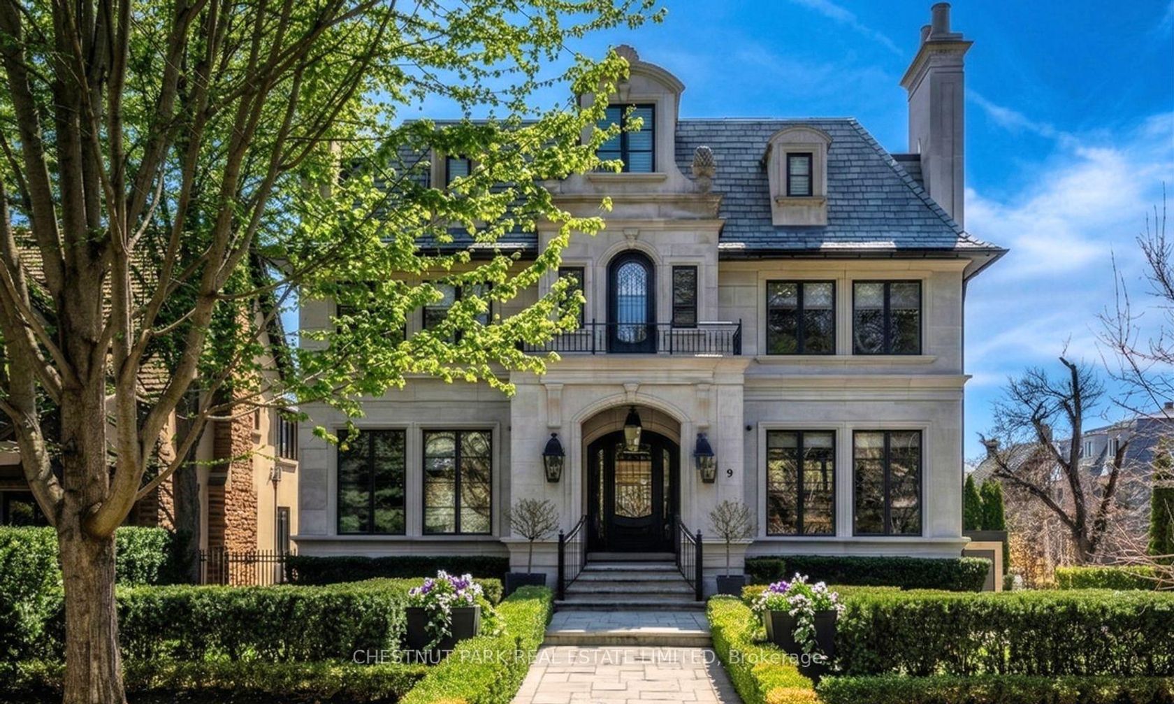 9 Dewbourne Avenue, Forest Hill South, Toronto by Loree Meneguzzi Real Estate 9 Dewbourne Avenue, Forest Hill South, Toronto