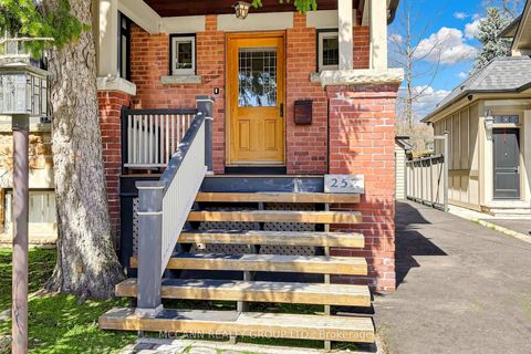 Photo 1 at 252 Sheldrake Boulevard, Mount Pleasant East, Toronto