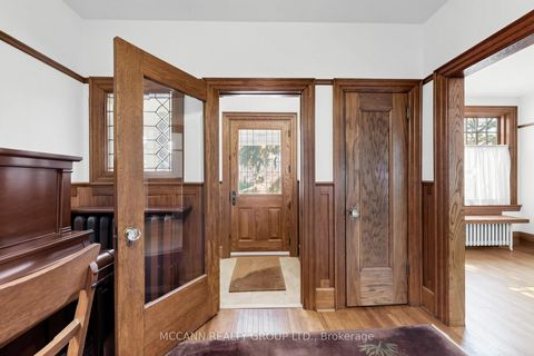 Photo 2 at 252 Sheldrake Boulevard, Mount Pleasant East, Toronto