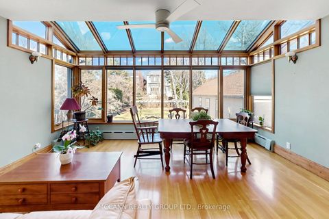 Photo 12 at 252 Sheldrake Boulevard, Mount Pleasant East, Toronto