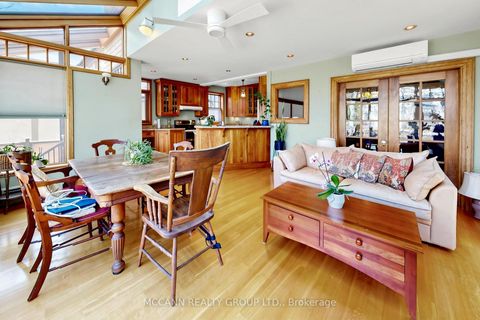 Photo 13 at 252 Sheldrake Boulevard, Mount Pleasant East, Toronto