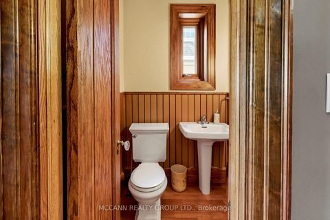 Photo 15 at 252 Sheldrake Boulevard, Mount Pleasant East, Toronto