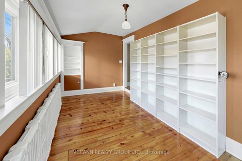 Photo 20 at 252 Sheldrake Boulevard, Mount Pleasant East, Toronto