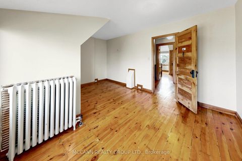 Photo 31 at 252 Sheldrake Boulevard, Mount Pleasant East, Toronto