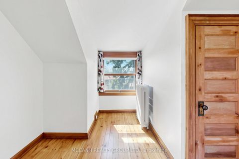 Photo 35 at 252 Sheldrake Boulevard, Mount Pleasant East, Toronto