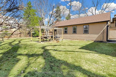 Photo 39 at 252 Sheldrake Boulevard, Mount Pleasant East, Toronto