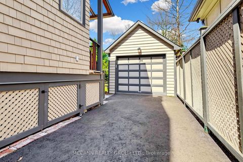 Photo 40 at 252 Sheldrake Boulevard, Mount Pleasant East, Toronto