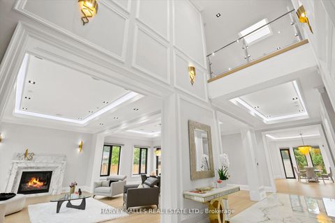 Photo 3 at 1 Silvergrove Road, Windfields, Toronto