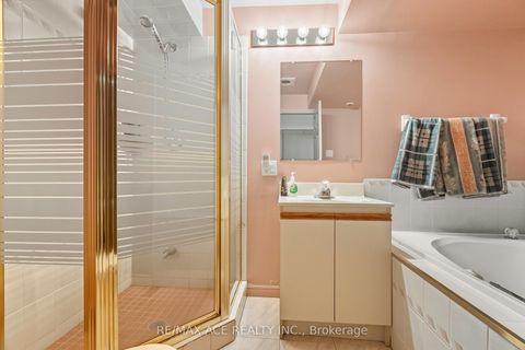 Photo 40 at 17 Black Willow Court, Oak Ridges, Richmond Hill