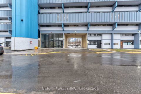 Photo 1 at 417 - 4673 Jane Street, Black Creek, Toronto