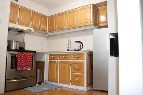 Photo 12 at 417 - 4673 Jane Street, Black Creek, Toronto