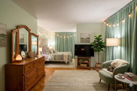 Photo 13 at 417 - 4673 Jane Street, Black Creek, Toronto