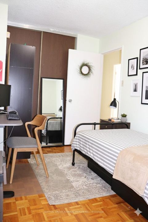 Photo 15 at 417 - 4673 Jane Street, Black Creek, Toronto