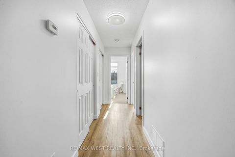 Photo 19 at 1 - 6 Bicknell Avenue, Eglinton West, Toronto